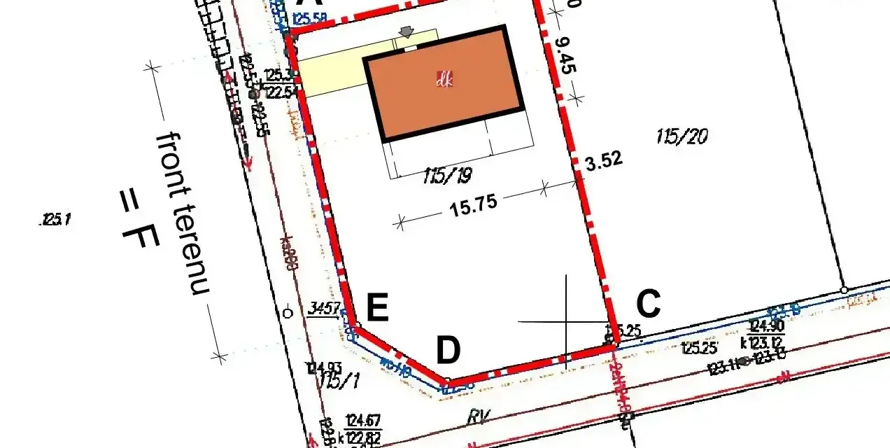 Plan działki z zaznaczonym budynkiem i wymiarami. Widać tu **intensywność zabudowy** na działce 115/19.