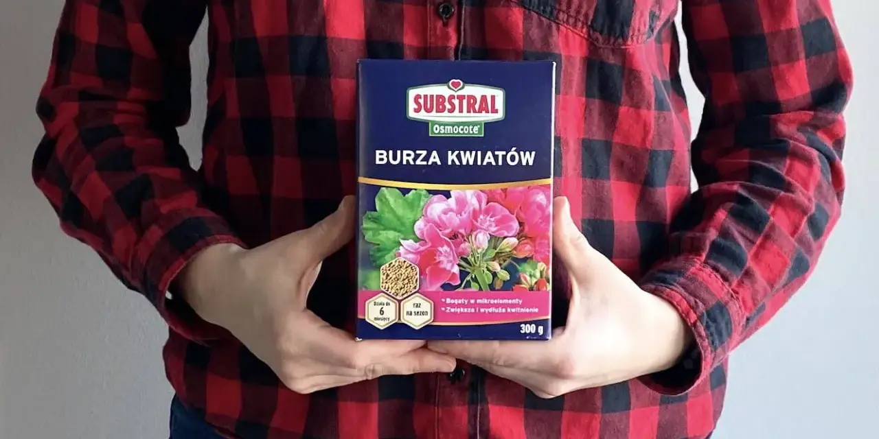 Nawóz "Burza Kwiatów" Substral, który zapewni obfite i długie kwitnienie.