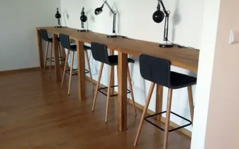 Jaką wysokość krzesła do blatu 90 cm wybrać dla komfortu?