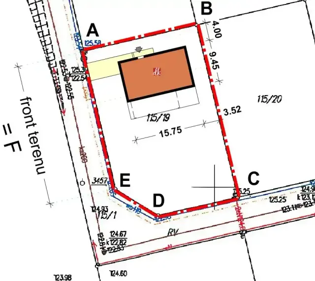 Plan działki z zaznaczonym budynkiem i wymiarami. Widać tu **intensywność zabudowy** na działce 115/19.